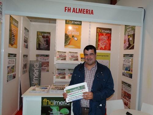 El secretario provincial de COAG-Almería, Andrés Góngora, en el stand de FHALMERÍA.