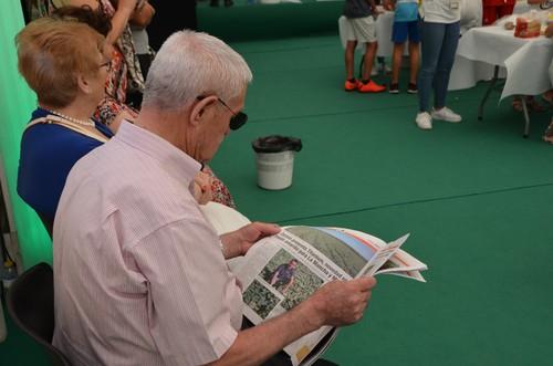 La edición especial de fhalmería para Ferimel fue muy leída por los asistentes.