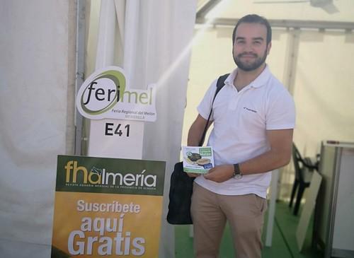 Pedro Peñalver, responsable técnico de AlgaEnergy en Castila-La Mancha y Portugal pasó por el expositor de fhalmería.