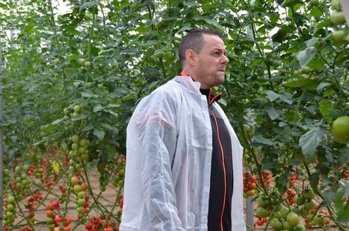 Este agricultor quedó muy satisfecho con las variedades de tomate que se encontró en las jornadas de RZ