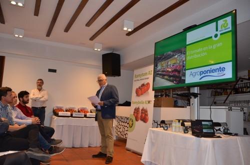 Alberto Cuadrado, responsable de Cadena de Rijk Zwaan, hizo hincapié en la situación actual del tomate en el mercado europeo