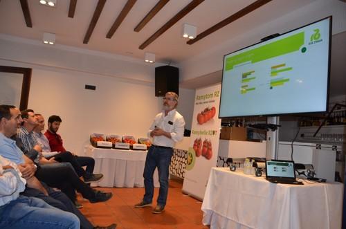 David Herzog, coordinador internacional de tomate y portainjerto de Rijk Zwaan, trató el tema del maridaje del porta con su variedad