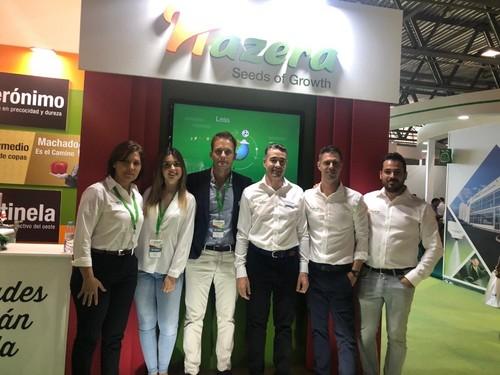 Ana Garcés, Isa Rodríguez, Manuel Machado, José Manuel López, Juan Montes y Daniel Montoro, integrantes del equipo Hazera España en su stand.