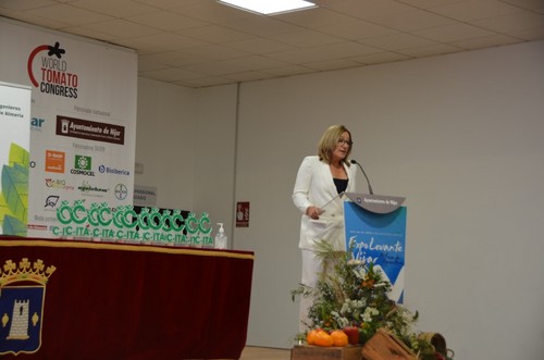 Esperanza Pérez, alcaldesa de Níjar, durante la entrega de premios de COITAL