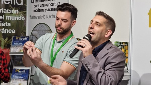 Carlos Gutiérrez, coordinador de FHALMERÍA, y Javier Cortés, del departamento comercial, pusieron voz al divertido bingo de FHALMERÍA.