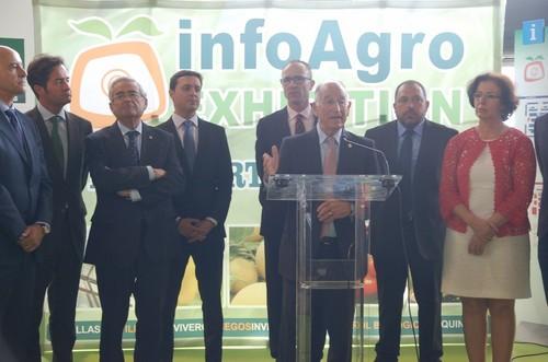 Gabriel Amat, presidente de la Diputación de Almería, aprovechó para llamar la atención sobre la problemática del agua