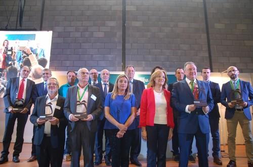 Todos los galardonados en los premios Infoagro Exhibition, a los que acudió la consejera de Agricultura, la almeriense Carmen Ortiz.
