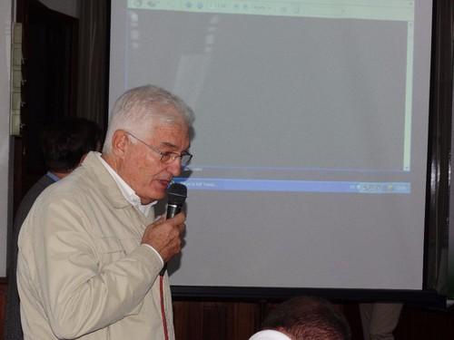 Francisco López Martínez, explicando el procesdo de la IGP Tomate La Cañada