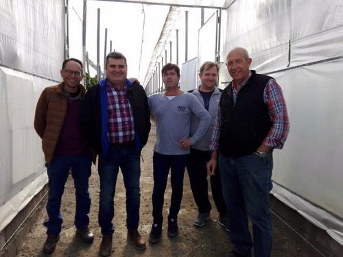 Agricultores con técnicos de Ramiro Arnedo.