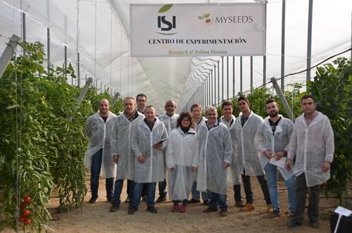 ISI Sementi muestra en unas jornadas su amplia oferta de tomates para Almería