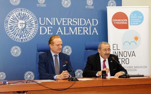 Almería acoge la primera edición del congreso ‘El Innovadero’, que este año tratará sobre comunicación y posverdad