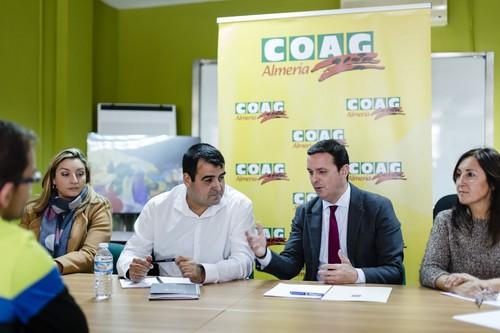 El presidente de la Diputación visita COAG para conocer la situación del sector en la provincia