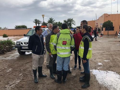 Los consejeros Bendodo y Crespo visitan a los afectados por la gota fría en Almería