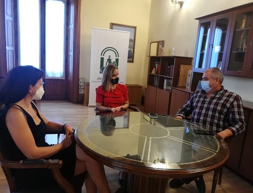 ASAJA y la delegada del Gobierno de Andalucía en Almería tratan los temas de actualidad del sector agrario