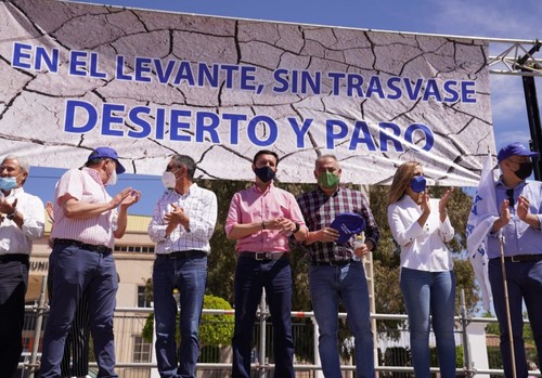 La delegada del Gobierno andaluz en Almería apoya a los Regantes en la defensa del trasvase Tajo-Segura
