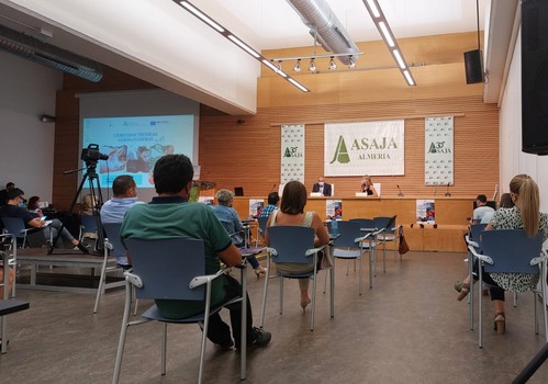 Gran acogida de la primera edición de las Jornadas Técnicas agroganaderas de ASAJA-Almería