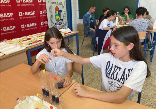 Más de 400 escolares participan en una nueva edición del Kids’ Lab de BASF