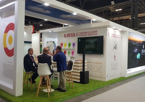 COEXPHAL lidera la promoción del tomate español en Fruit Attraction 2025