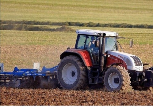 Más de 1.600 agricultores y ganaderos se benefician del Plan Renove 2025