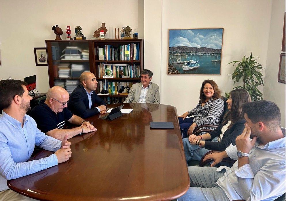 Junta y Ayuntamiento de Adra analizan el proyecto de obras de depuración en La Alcazaba y Guainos