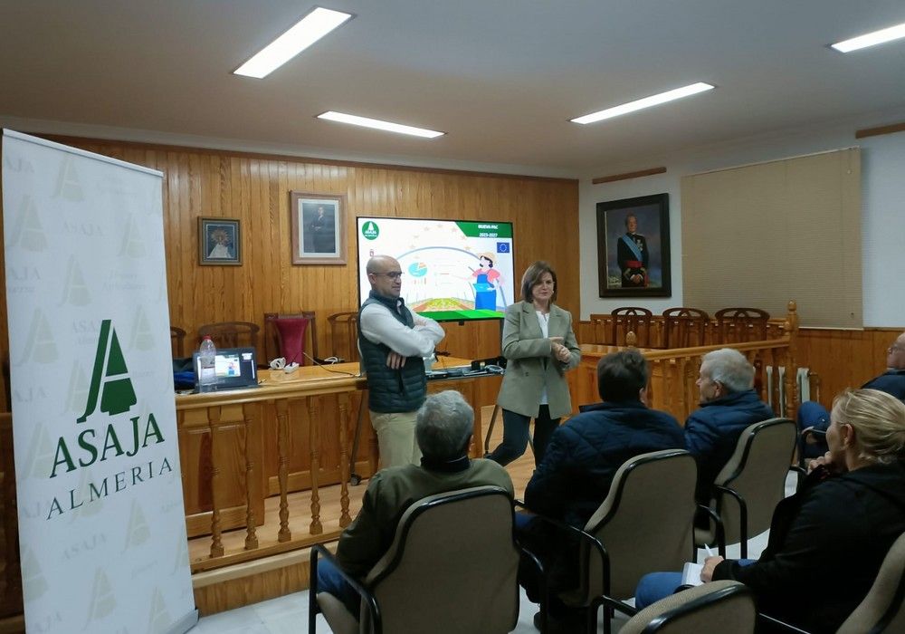 ASAJA-Almería continua una ronda de jornadas técnicas para informar y asesorar a los agricultores y ganaderos