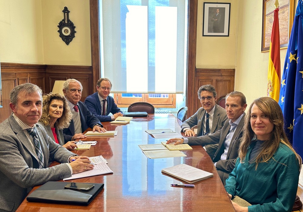 El secretario general de Agricultura y Alimentación se reúne con representantes de la Asociación Española Agricultura de Conservación Suelos Vivos